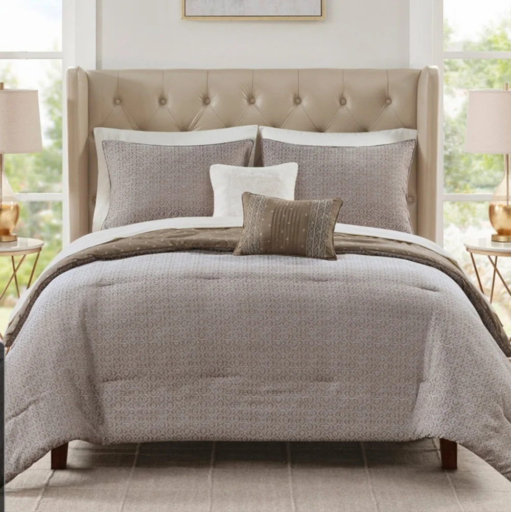 SUPER SALE ** BRAND NEW IN BAG ** 9 PC Elegant Tan and Cream Bedding Set